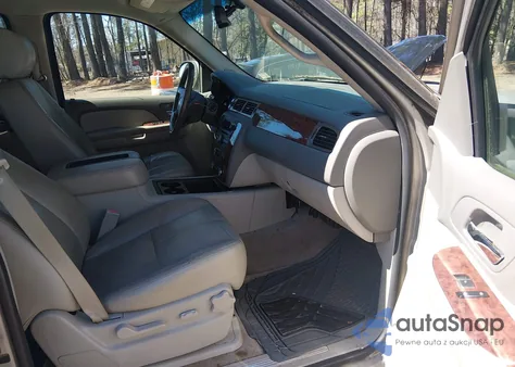 2008 Chevrolet Tahoe Lt z USA, uszkodzony, nr VIN 1GNFC13048J182396